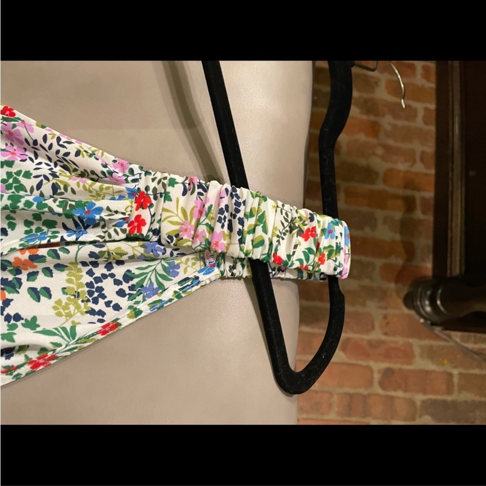 Cabi Top - Picture 5 of 5